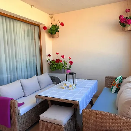 South Bay Family With 2 Parking Spaces Appartement Varna